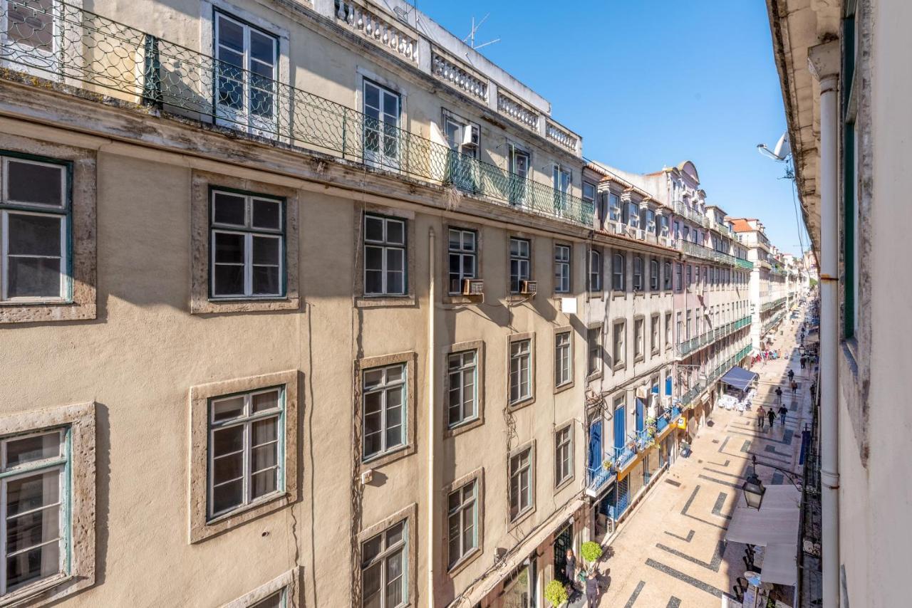 Sunny Downtown By Guestready *